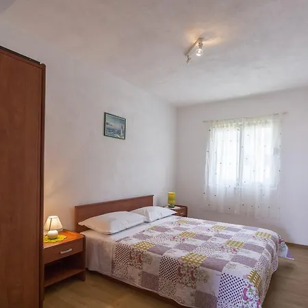 Apartment Katina Komiža