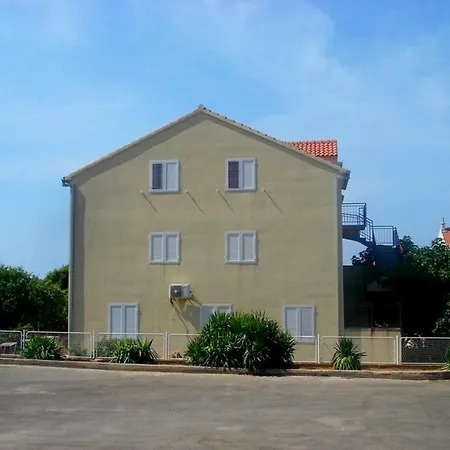 Katina Apartment