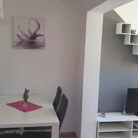 Katina * Komiža
