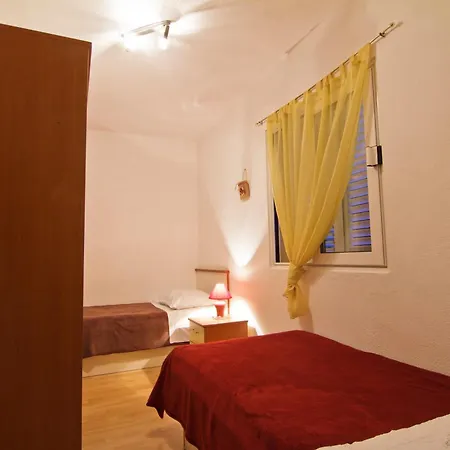 Katina Apartment *