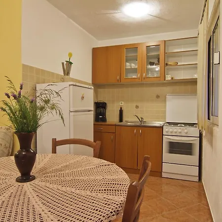 Apartment Katina Komiža