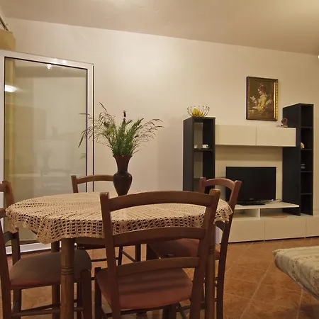 Apartment Katina